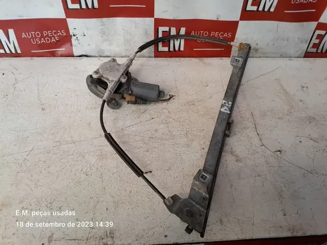 Máquina de vidro dianteira esquerda Clio 4 portas