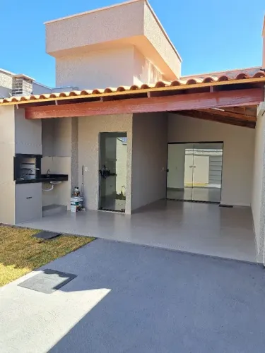 Casa em Senador Canedo três Quartos no Residencial Hebrom