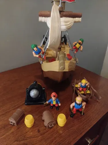 Super navio pirata