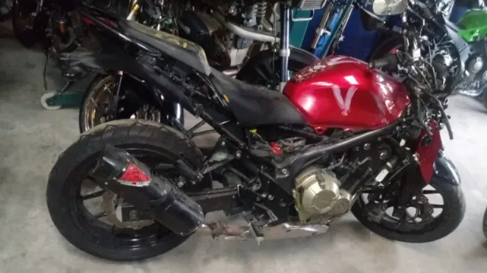 Sucata de moto para venda de peças Honda Cb500f ano 2014 2015