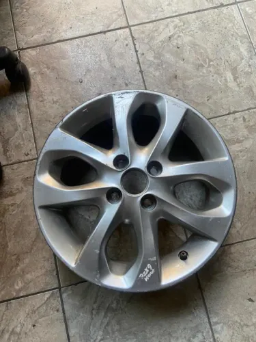 Roda Avulsa Aro 15 Nissan March Sl Sv 2017
