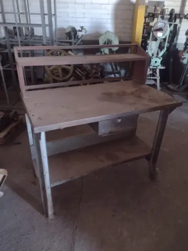 Bancada de trabalho industrial