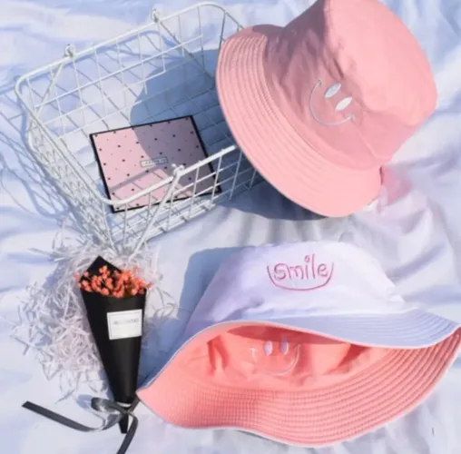 Chapéu Bucket Hat Dupla Face Smile - Rosa e Branco