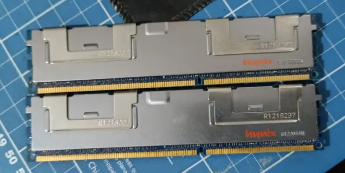 Memória ECC 4GB DDR3 1333MHz PC3-10600R Registered - Hynix para Servidor HP/Dell