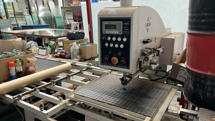 Furadeira de Duplo Cabeçote Pneumática para furação em vidros - Marca Linshi