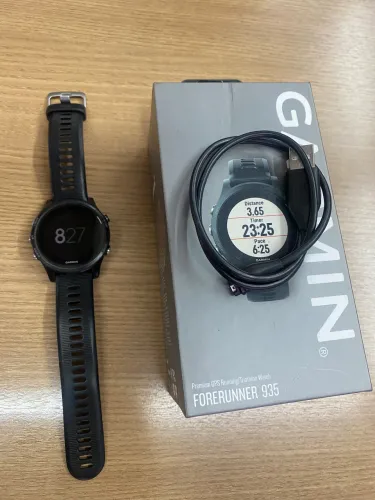 Relógio Garmin Forerunner 935 