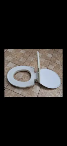 Acento elevado pra sanitário