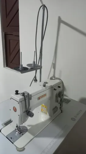 Linda máquina de costura