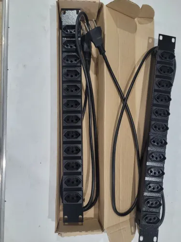Régua de tomadas para Rack de TI e uso geral