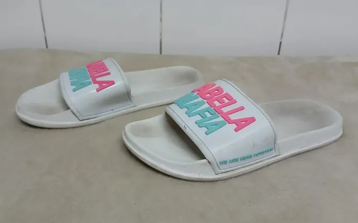Chinelo La Bella Mafia Slide Branco Tamanho 35