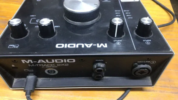 Interface de Áudio M-Audio M-Track 2X2