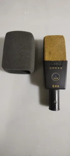 MICROFONE AKG C 414 SEMINOVO perfeito