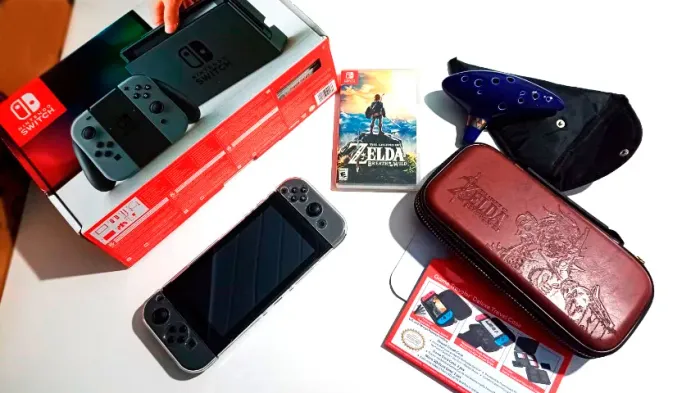 Nintendo Switch Completo 32gb e Zelda Botw + 670 em acessorios (POUCO USADO)