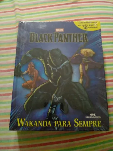 Livro Marvel Pantera Negra Wakanda Para Sempre + Miniaturas