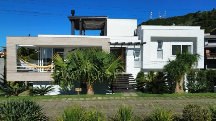 Casa à Venda no Condomínio Residencial Mar Azul, Garopaba-SC