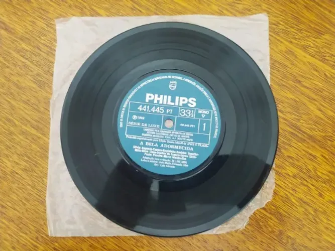 Disco De Vinil Antigo A Bela Adormecida