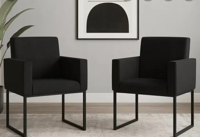 Poltronas Com  Pés Galvanizados 