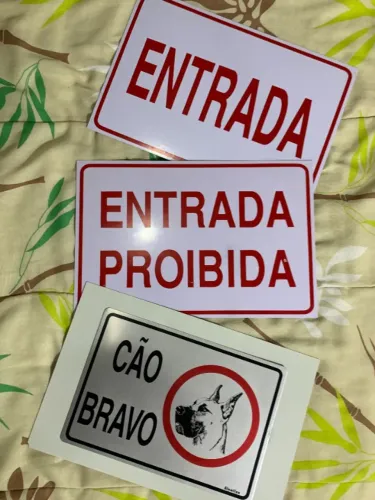 Placa de aviso proibido entrada