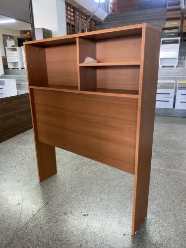 Cabeceira de Cama solteiro  com Prateleiras - Elegância e Organização