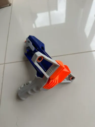Nerf Elite SlingStrike ( Estilingue)