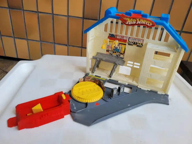 Hot Wheels - Posto de Serviços com Elevador