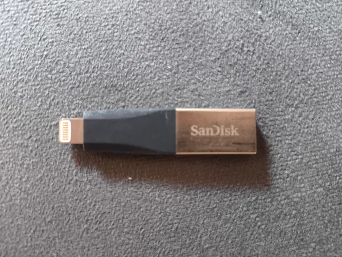 Pen Drive Sandisk iXpand Lightning