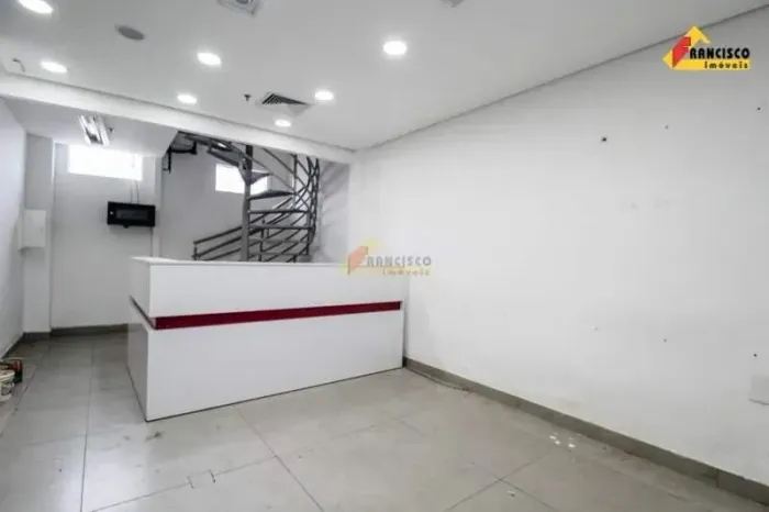 Loja localizada no bairro Santa Clara