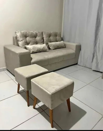 Sofá e banquetas - Lumi Estofados