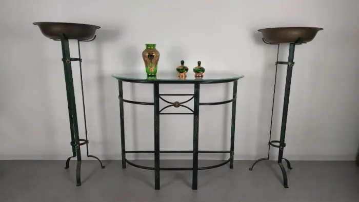 Conjunto Aparador com 2 pedestal para decorar Ferro com acabamento envelhecido 2 bacias
