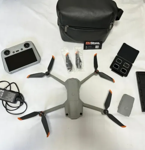 Drone DJI Air 2s Fly More Combo com controle com tela
