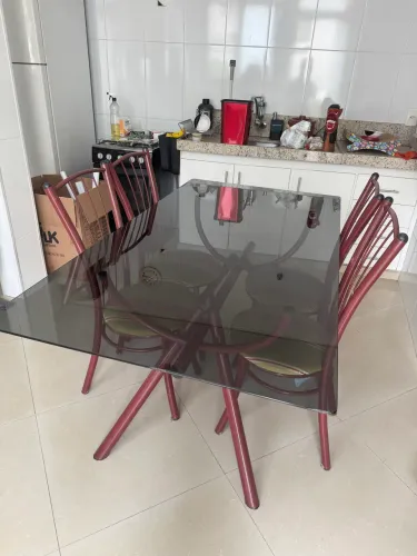 Mesa de jantar tampo de vidro