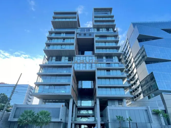 Studio de Alto Padrão Mobiliado na praia de Pajuçara - Edf New Time R$ 920mil