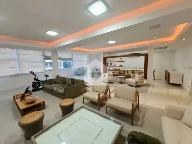 Reformado - Andar alto - 4 Quartos , 3 Suítes
