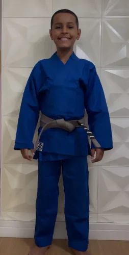 Kimono Reforçado Infantil (novo na etiqueta)