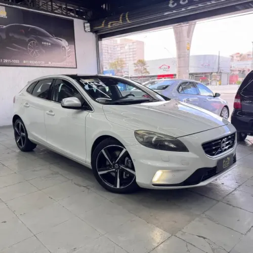 Volvo V40 T-5 R-design 2.0 Aut. 2014