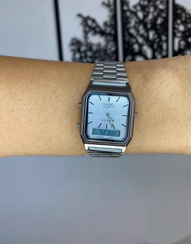Relógio casio vintage analógico e digital