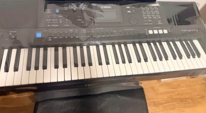 Teclado YAMAHA PSR-E473