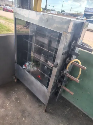 Máquina de assar frango 