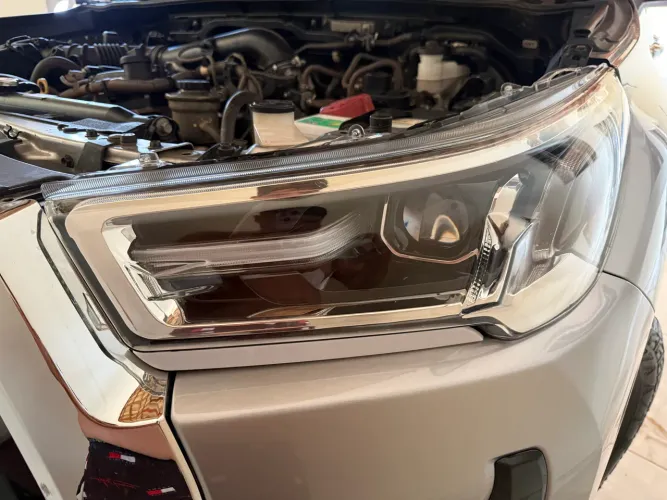 Farol Hilux Srx 21 a 24