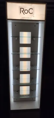 Expositor com Iluminação