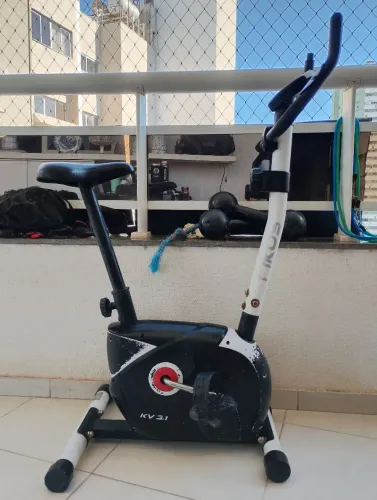 Bicicleta Ergométrica Kv3.1i Magnética Kikos