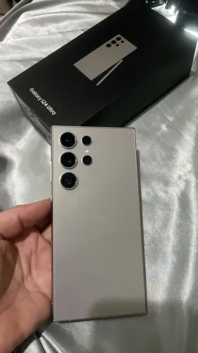 Samsung Galaxy S24 Ultra 