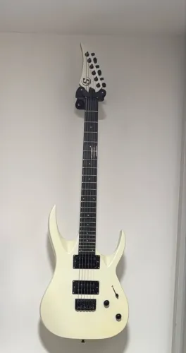 Guitarra s by solar com cap Avancini EVH