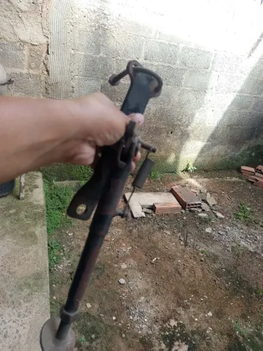 Vendo suporte reforçado e descanso traseiro