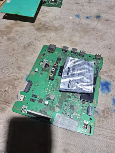 placa principal samsung un50tu800g .esta com o conector da antena quebrado