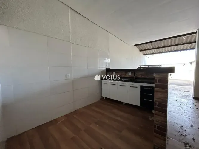 Casa para aluguel, 3 quartos, 1 suíte, 3 vagas, JARDIM EUROPA - Uberlândia/MG