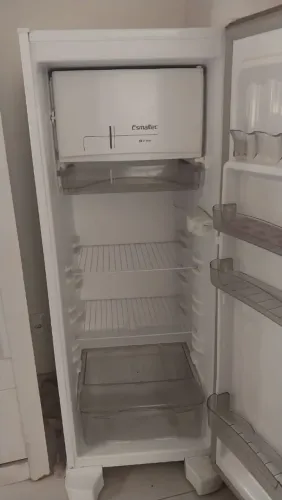 Vende-se geladeira
