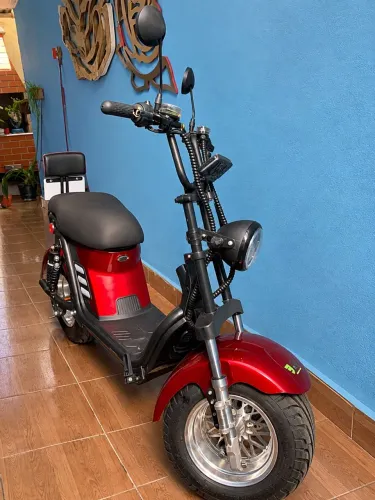SCOOTER ELÉTRICA 100% ESTILOSA 