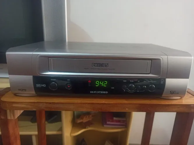 Vídeo Cassete Phillips Vr607 6 cabeças Hi-Fi Stereo