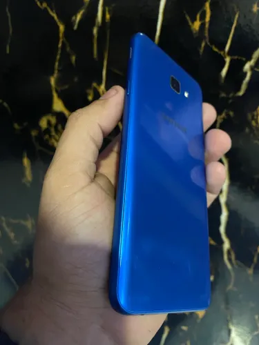 Celular J4 core 